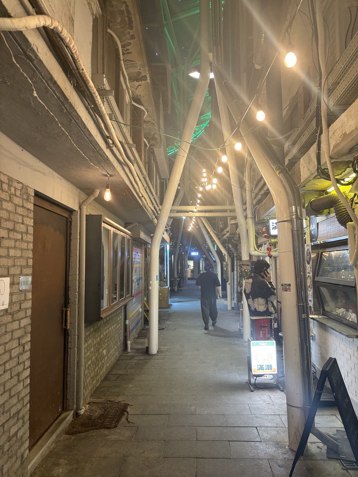 Shin Heung Art Market in Haebang-chon Review